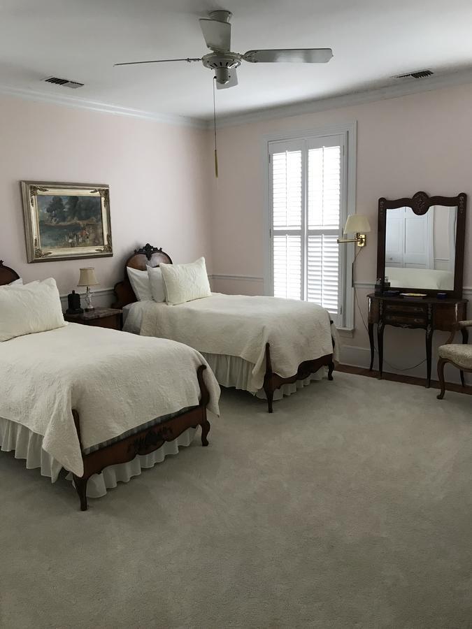 Springwood Inn Anniston Δωμάτιο φωτογραφία
